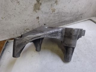 bontott VW TOURAN Motor Tartó Bak (Fém)