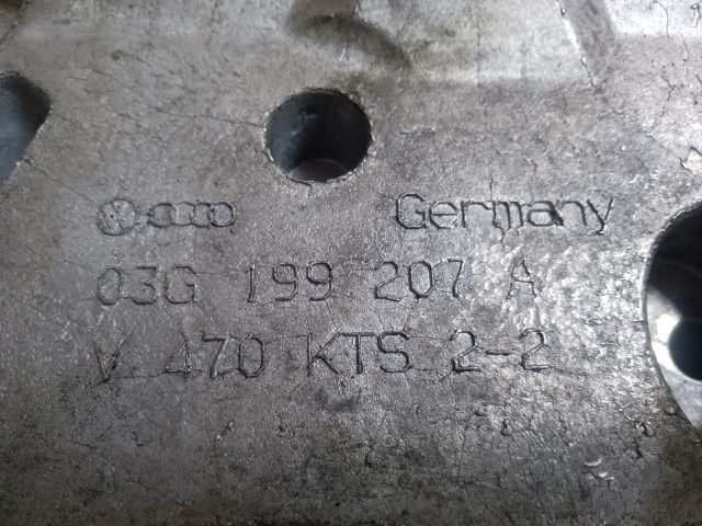 bontott VW TOURAN Motor Tartó Bak (Fém)