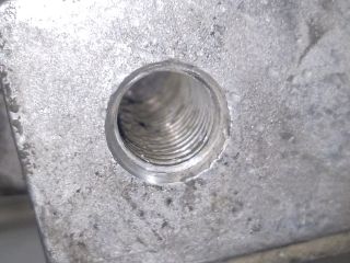 bontott VW TOURAN Motor Tartó Bak (Fém)