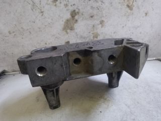 bontott VW TOURAN Motor Tartó Bak (Fém)
