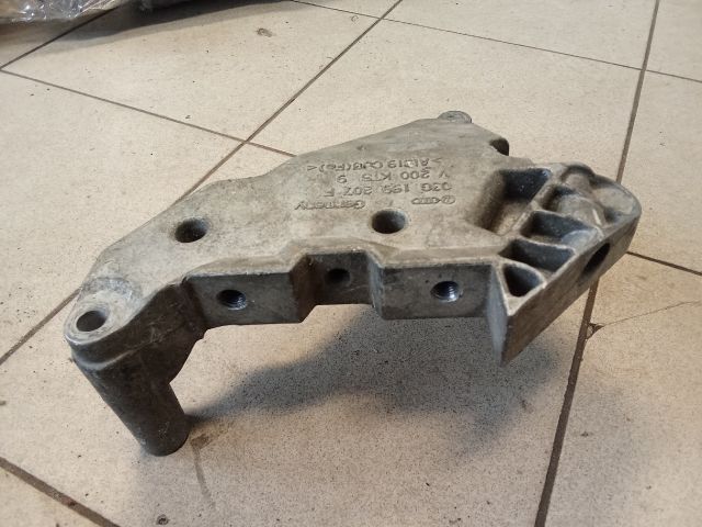 bontott VW TOURAN Motor Tartó Bak (Pozíciófüggetlen)