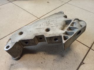 bontott VW TOURAN Motor Tartó Bak (Pozíciófüggetlen)