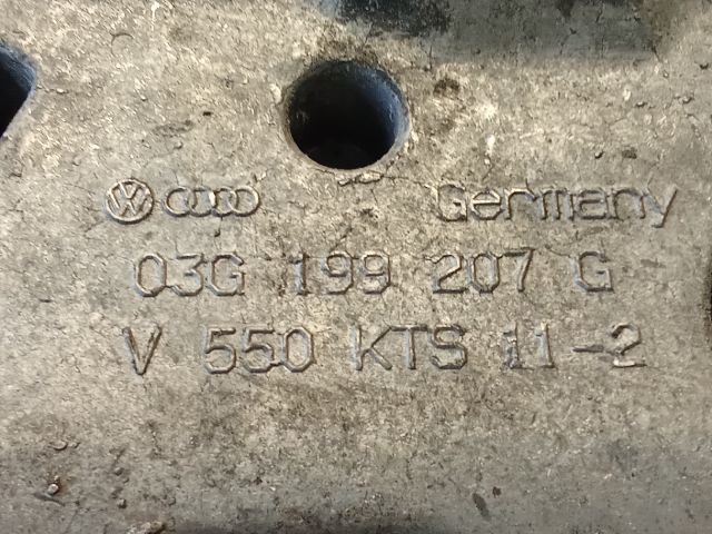 bontott VW TOURAN Motor Tartó Bak (Pozíciófüggetlen)