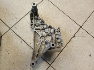bontott VW TOURAN Motor Tartó Bak (Pozíciófüggetlen)