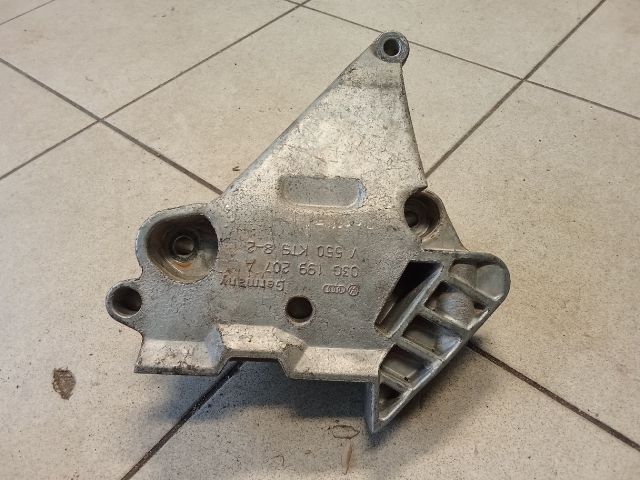bontott VW TOURAN Motor Tartó Bak (Pozíciófüggetlen)