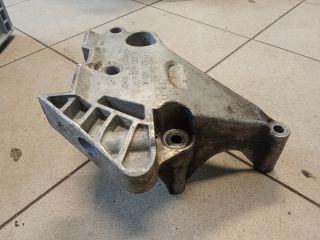 bontott VW TOURAN Motor Tartó Bak (Pozíciófüggetlen)