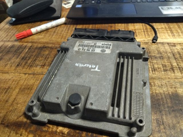 bontott VW TOURAN Motorvezérlő