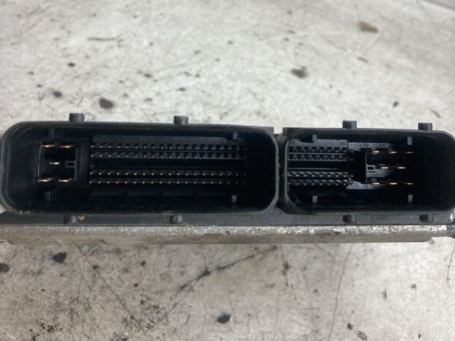 bontott VW TOURAN Motorvezérlő