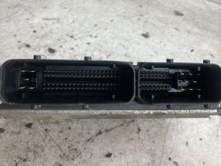 bontott VW TOURAN Motorvezérlő