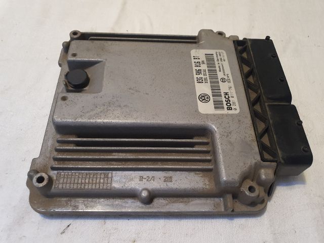 bontott VW TOURAN Motorvezérlő