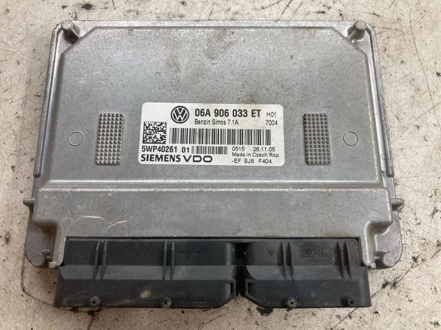 bontott VW TOURAN Motorvezérlő