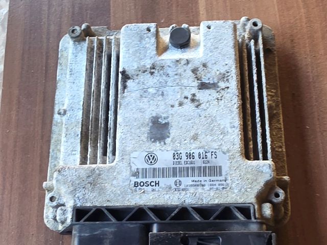 bontott VW TOURAN Motorvezérlő