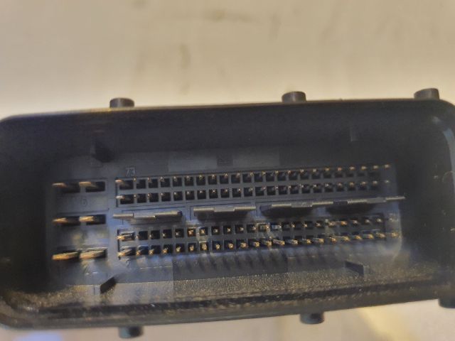 bontott VW TOURAN Motorvezérlő