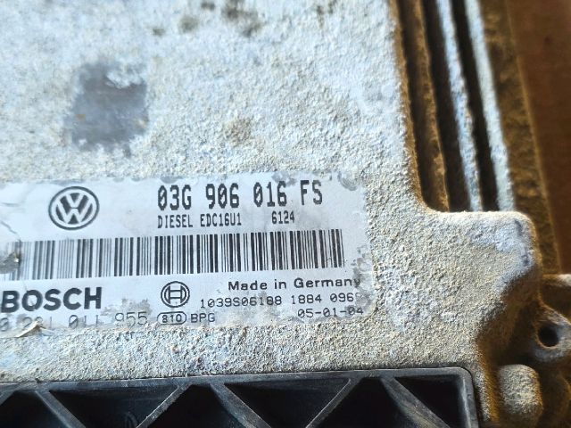 bontott VW TOURAN Motorvezérlő