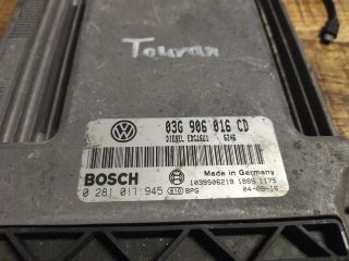 bontott VW TOURAN Motorvezérlő