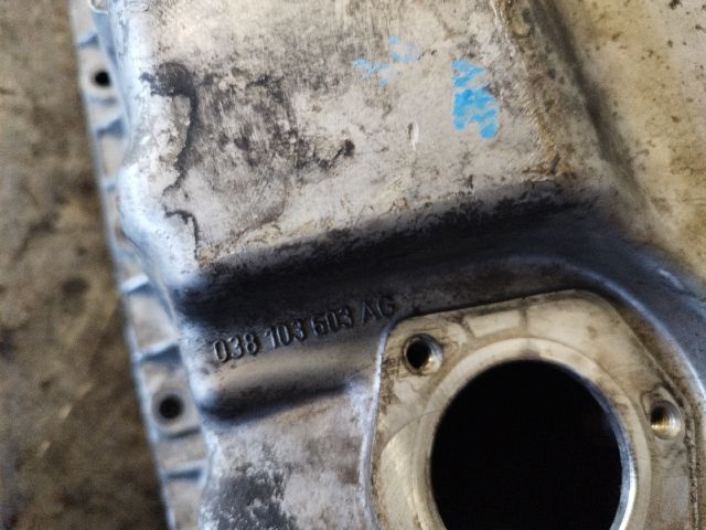 bontott VW TOURAN Olajteknő