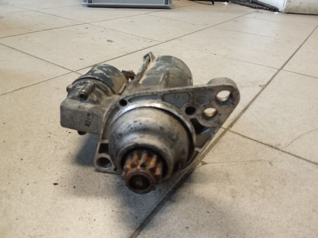 bontott VW TOURAN Önindító