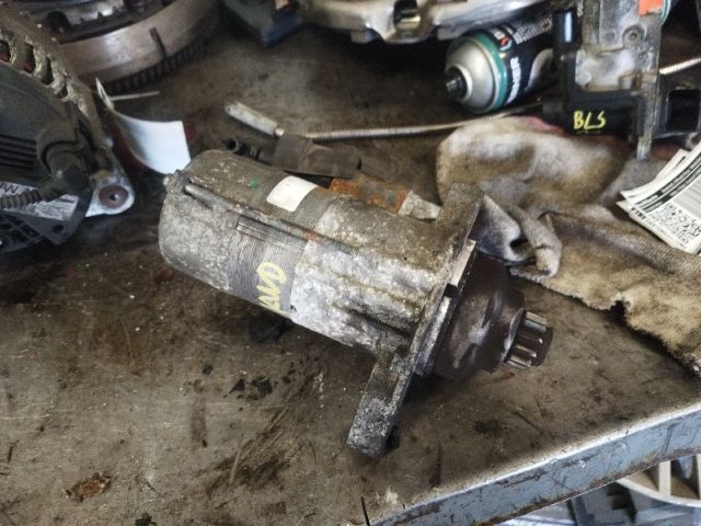 bontott VW TOURAN Önindító