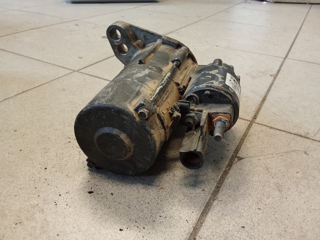 bontott VW TOURAN Önindító