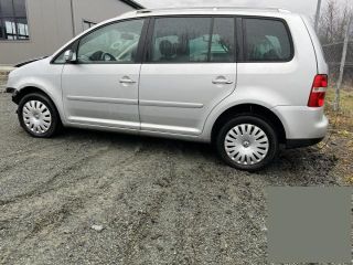 bontott VW TOURAN Önindító