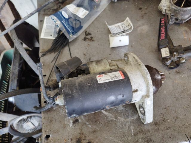 bontott VW TOURAN Önindító