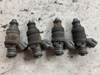 bontott VW TOURAN Porlasztó Sor / Híd