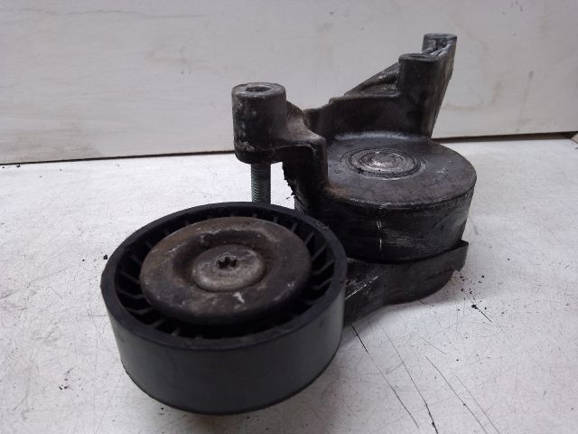 bontott VW TOURAN Szíjfeszítő Görgő