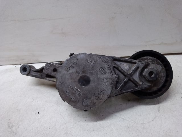 bontott VW TOURAN Szíjfeszítő Görgő