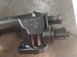 bontott VW TOURAN Termosztátház Csővel