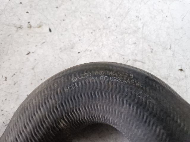 bontott VW TOURAN Turbócső