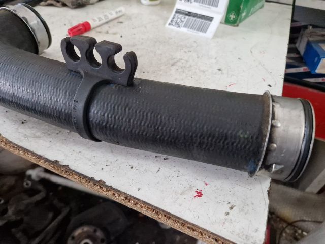 bontott VW TOURAN Turbócső