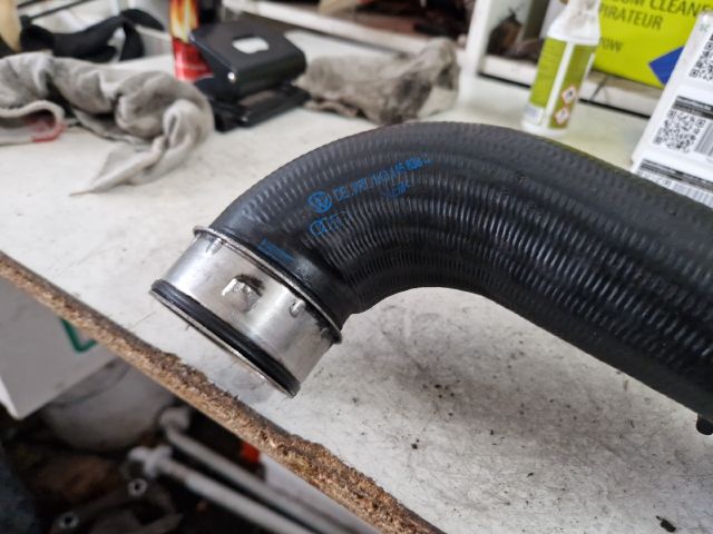 bontott VW TOURAN Turbócső