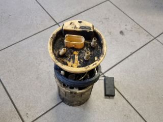 bontott VW TOURAN Üzemanyag Szivattyú