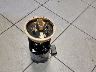 bontott VW TOURAN Üzemanyag Szivattyú