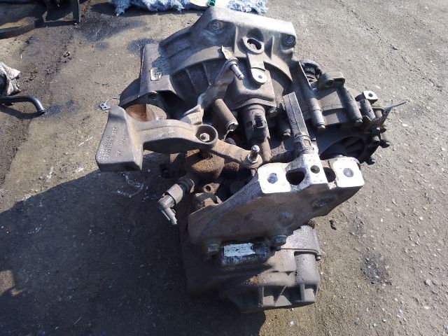 bontott VW TOURAN Váltó (Mechanikus)