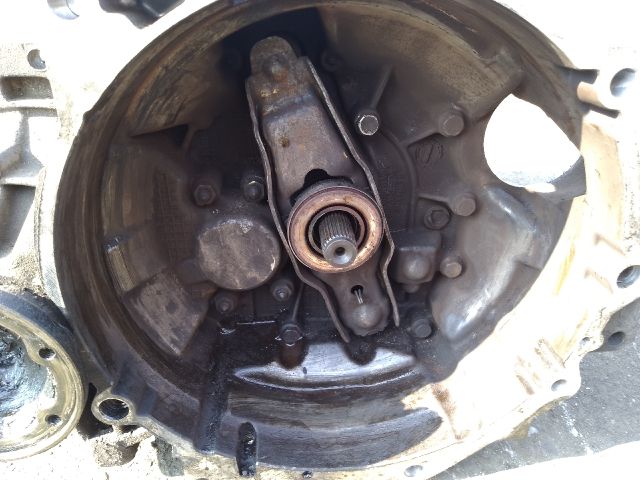 bontott VW TOURAN Váltó (Mechanikus)