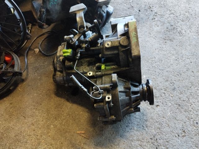 bontott VW TOURAN Váltó (Mechanikus)