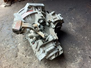 bontott VW TOURAN Váltó (Mechanikus)