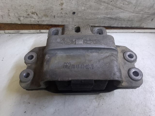 bontott VW TOURAN Váltó Tartó Bak (Pozíciófüggetlen)