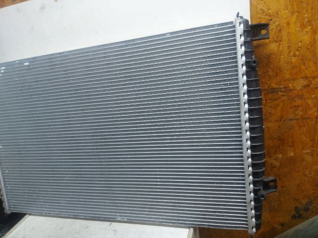 bontott VW TOURAN Vízhűtő Radiátor (Klímás)