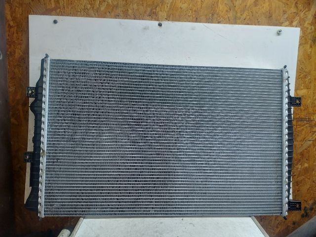 bontott VW TOURAN Vízhűtő Radiátor (Klímás)