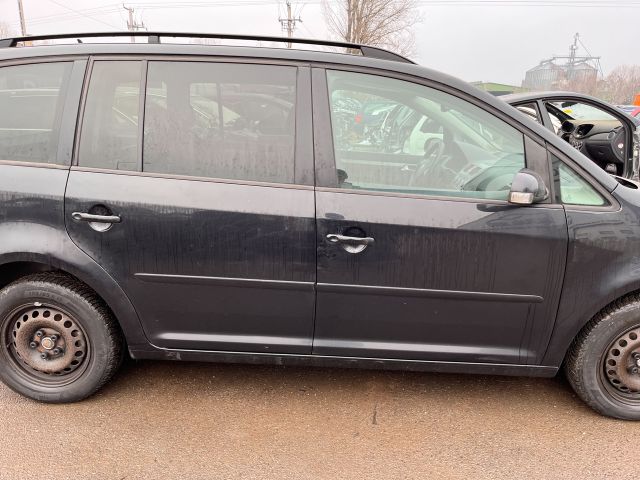 bontott VW TOURAN Jobb hátsó Féknyereg Munkahengerrel