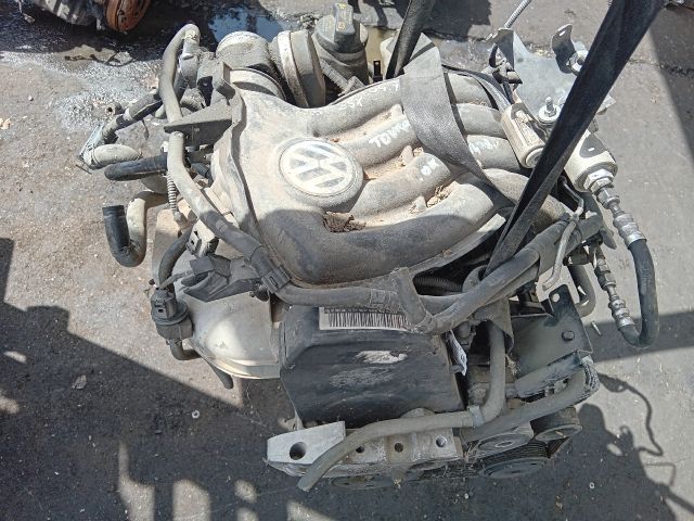 bontott VW TOURAN Komplett Motor (Segédberendezésekkel)