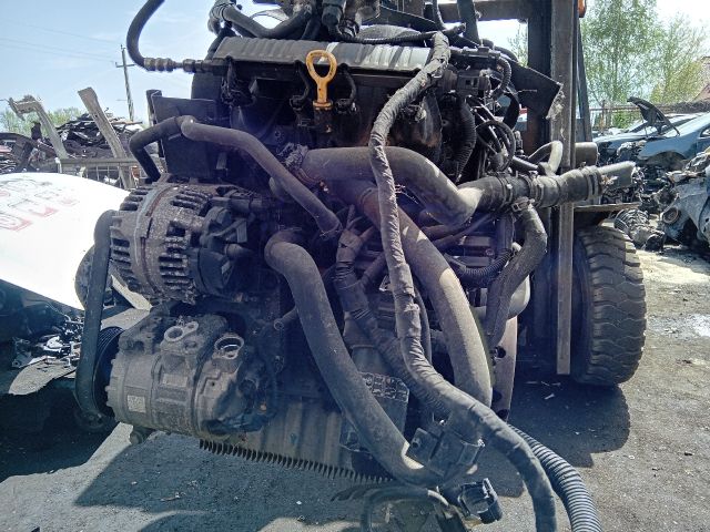 bontott VW TOURAN Komplett Motor (Segédberendezésekkel)