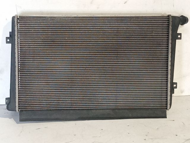 bontott VW TOURAN Vízhűtő Radiátor (Klímás)