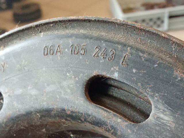 bontott VW TOURAN Főtengely Szíjtárcsa