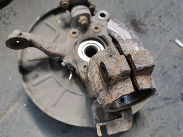 bontott VW TOURAN Jobb első Csonkállvány Kerékaggyal