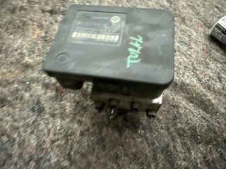 bontott VW TOURAN ABS Kocka