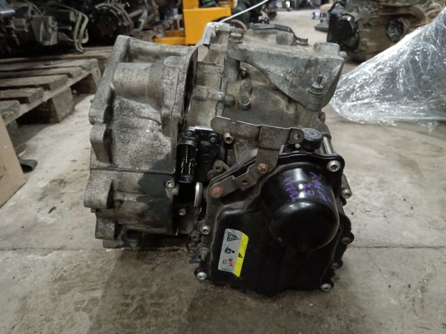 bontott VW TOURAN Automata Váltó