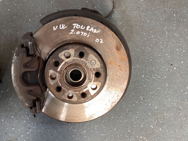 bontott VW TOURAN Bal első Csonkállvány Kerékaggyal